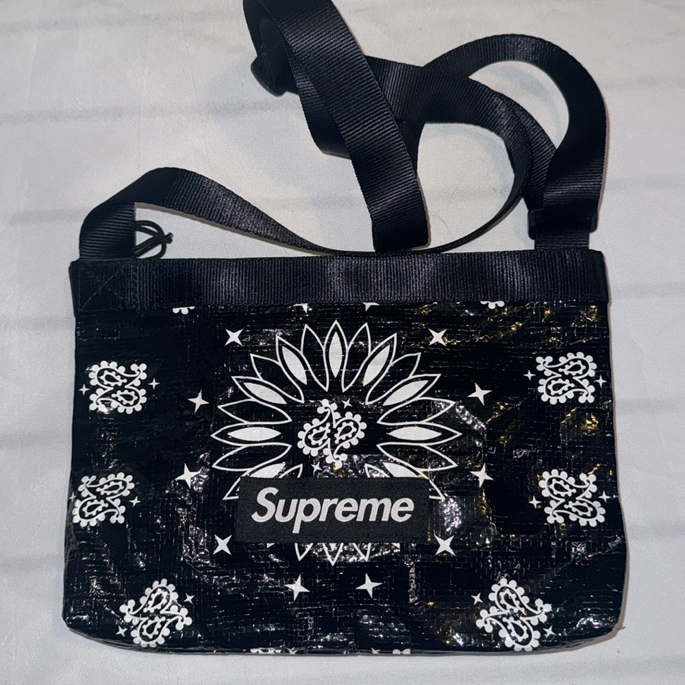 Supreme 2021 Bandanna Trap Side Bag EUC - Picture 4 of 11